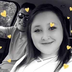 Meet your Posher, Halie